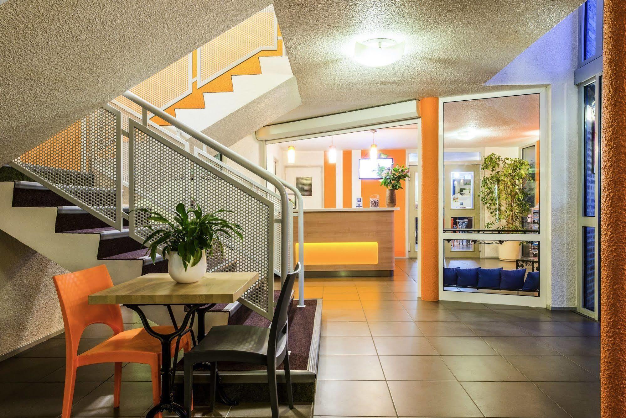 ibis budget Châtellerault Nord Eksteriør bilde